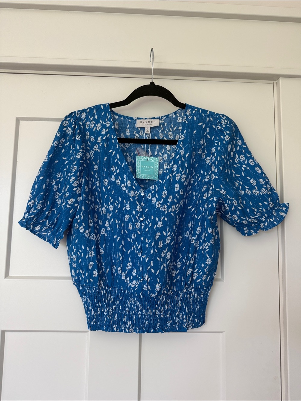 Hayden Los Angeles M Blue Floral Smocked Waist V-Neck Top with buttons